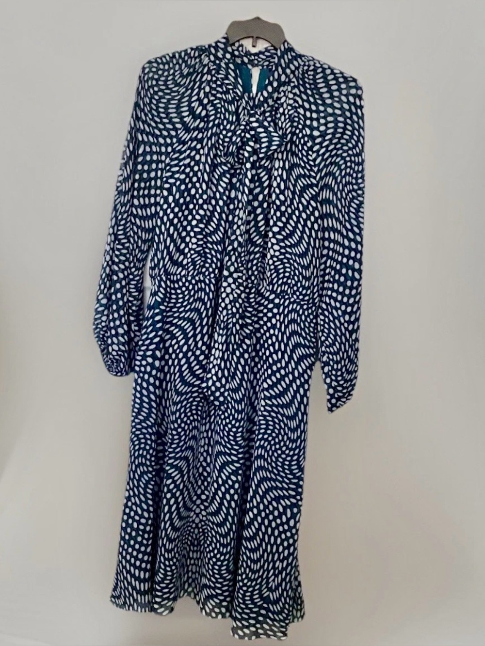 Teal Blue and White Polka Dot Wave Long-Sleeve Midi Dress Plus
 Size 2X 20 XXL